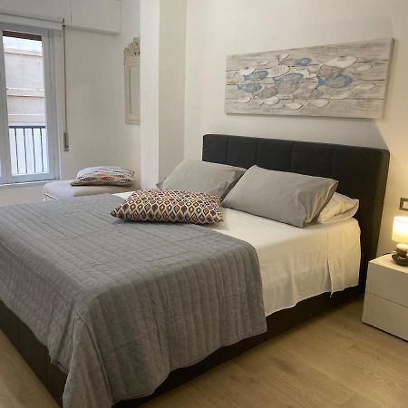 Delle Palme Rooms Elegante Monolocale In Centro Palermo Kültér fotó